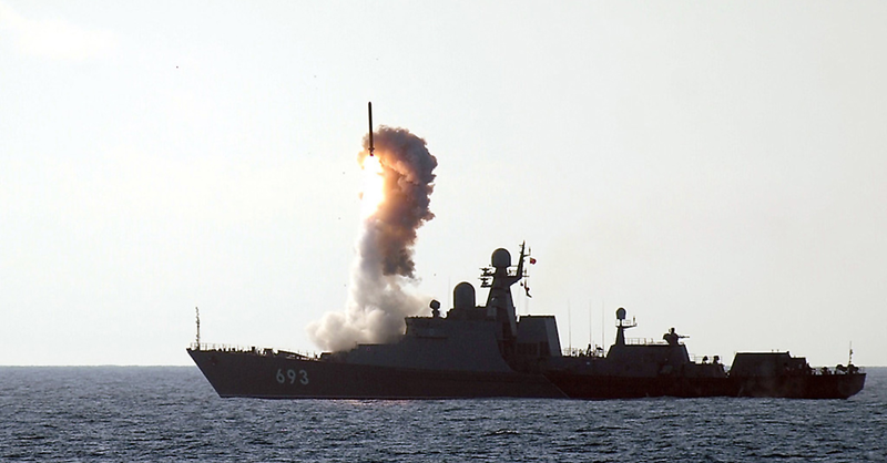 Illustration for article titled Russia Intercepts U.S. Drones Over Syria, Launches Cruise Missiles From Caspian